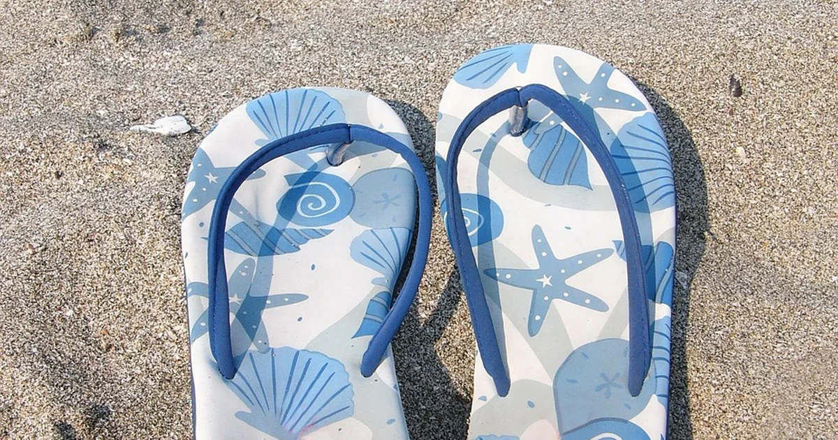 elegant flip-flop outfits