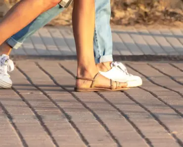 5 Leggings & Sandals Outfits: Spring/Summer 2026