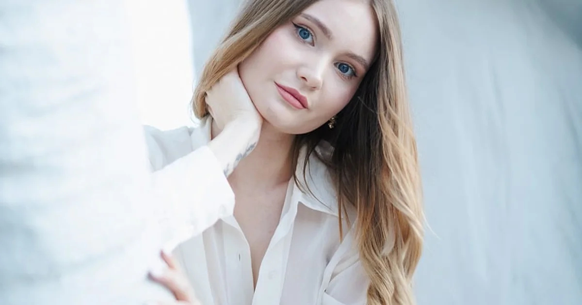 white dress styling
