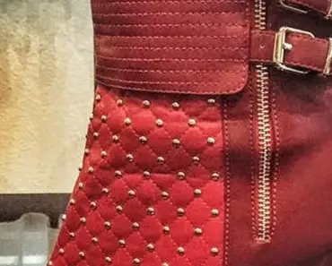 7 Ways Kate Moss Just Wore the Least-Practical Shoe