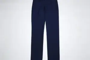 7 Chic Outfit Ideas: Green Pants for 2026