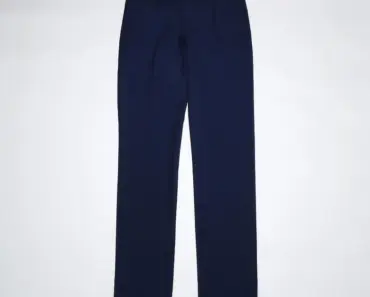 7 Chic Outfit Ideas: Green Pants for 2026