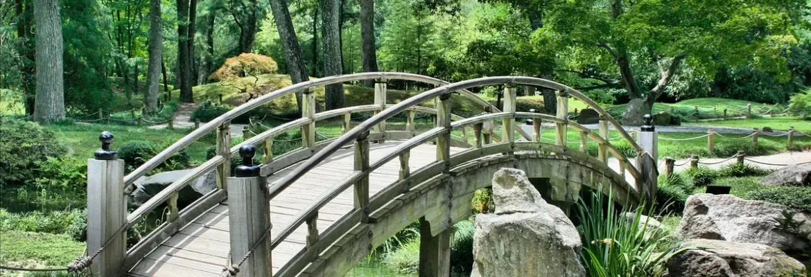 7 Cherry-Filled Ways Through Butchart’s Japanese Garden