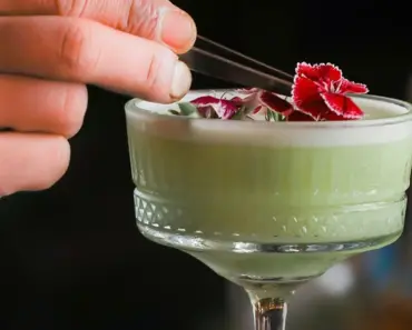 13 Simple Mocktails Inspired by the Garden