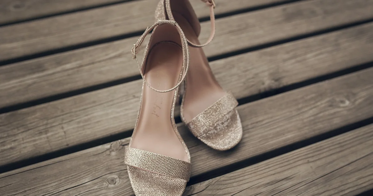 chic heels with jeans