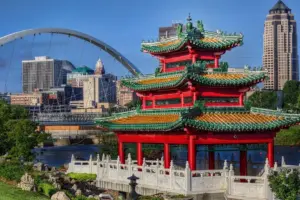 7 Ways Jin’s Iowa Garden Transformed This Season