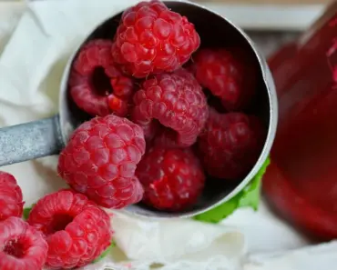 7 Tasty Raspberry Types to Harvest This Season