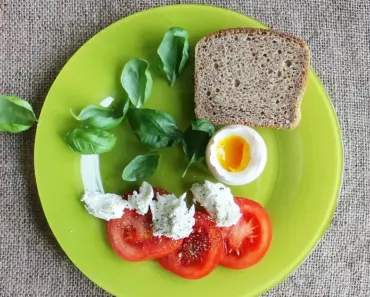 5 Essential Steps for April Tomato Care
