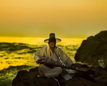 13 Must-Have Linen Pieces to Elevate Your Summer Style at Nordstrom