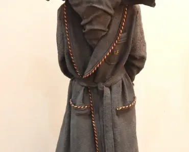 Laura Harrier’s 5 Shoe Color Tricks to Update Barrel Jeans for 2026