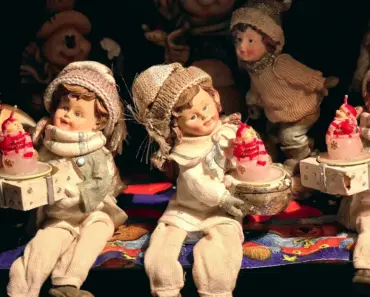 Sarah Pidgeon’s Airport Style Essentials: 5 Chic Ways to Look Effortless