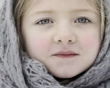 5 Scarf-Blouse Outfits Perfect for Every Aesthetic in 2026