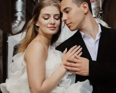 7 Chic Spring Jacket Trends to Elevate Your Dress Game in 2026