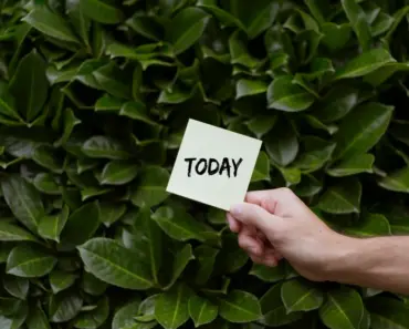 7 Essential Notes to Self You Should Memorize Today to Conquer Life’s Challenges