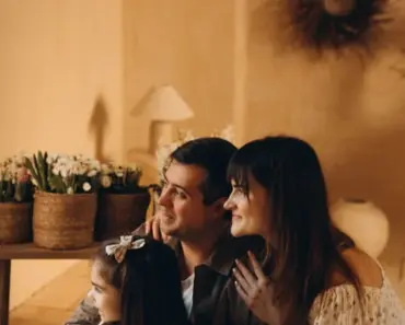 7 Spring Capri Pant Trends Worth Stealing This Season