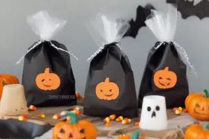 How to Make Cute Halloween Treat Bags