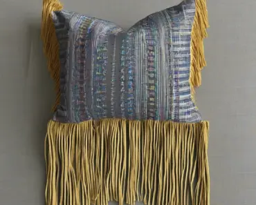 How to Make Fringe for a Pillow