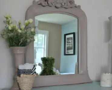 Mirror Makeover Using Annie Sloan Chalk Paint