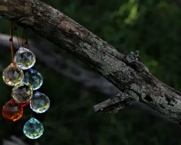 13 Beaded Suncatcher Mobile Ideas You’ll Love