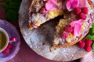 7 Tips to Make Sugared Flowers & Decorate Desserts