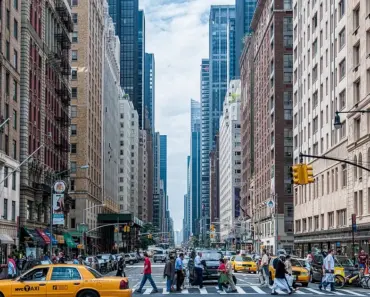 11 Calming Quotes to Soothe Your Mind at Life’s Crossroads