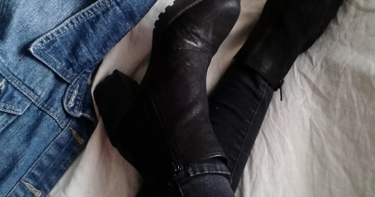 jacket jeans shoes