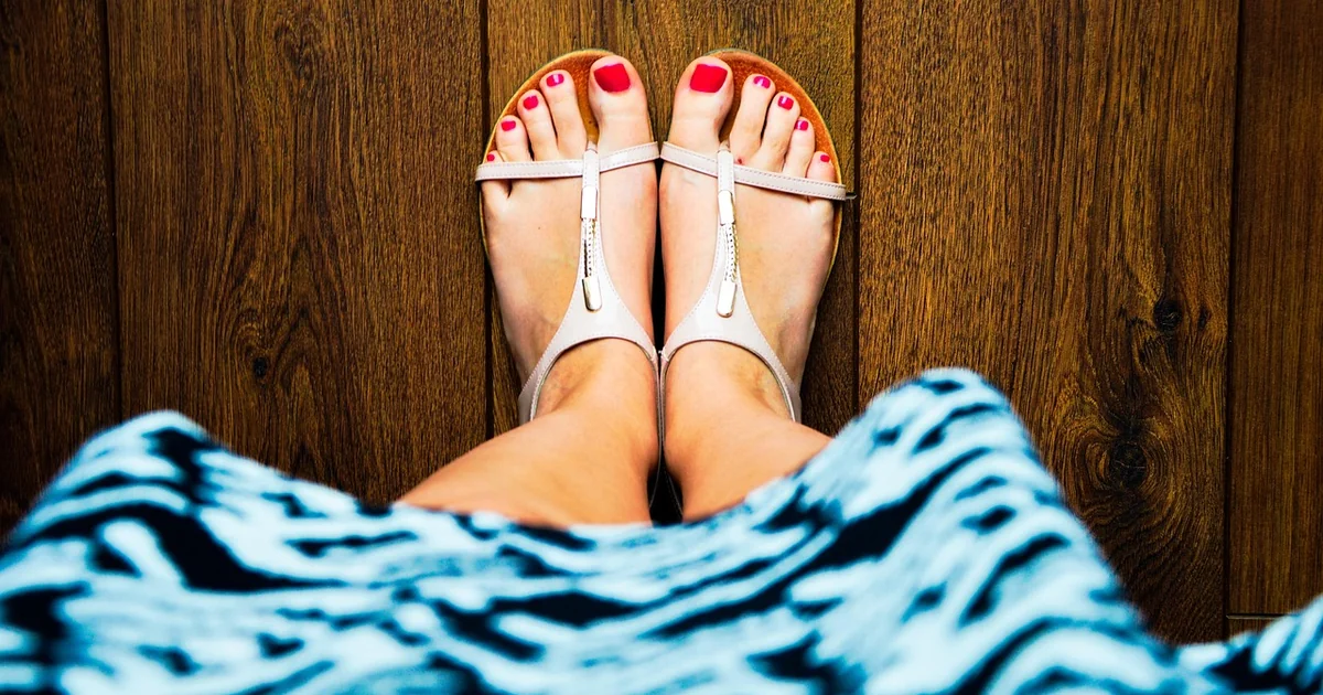 summer sandal outfits