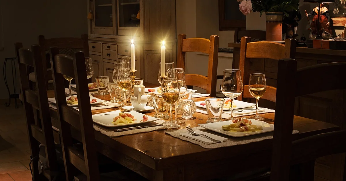 best farmhouse dining tables