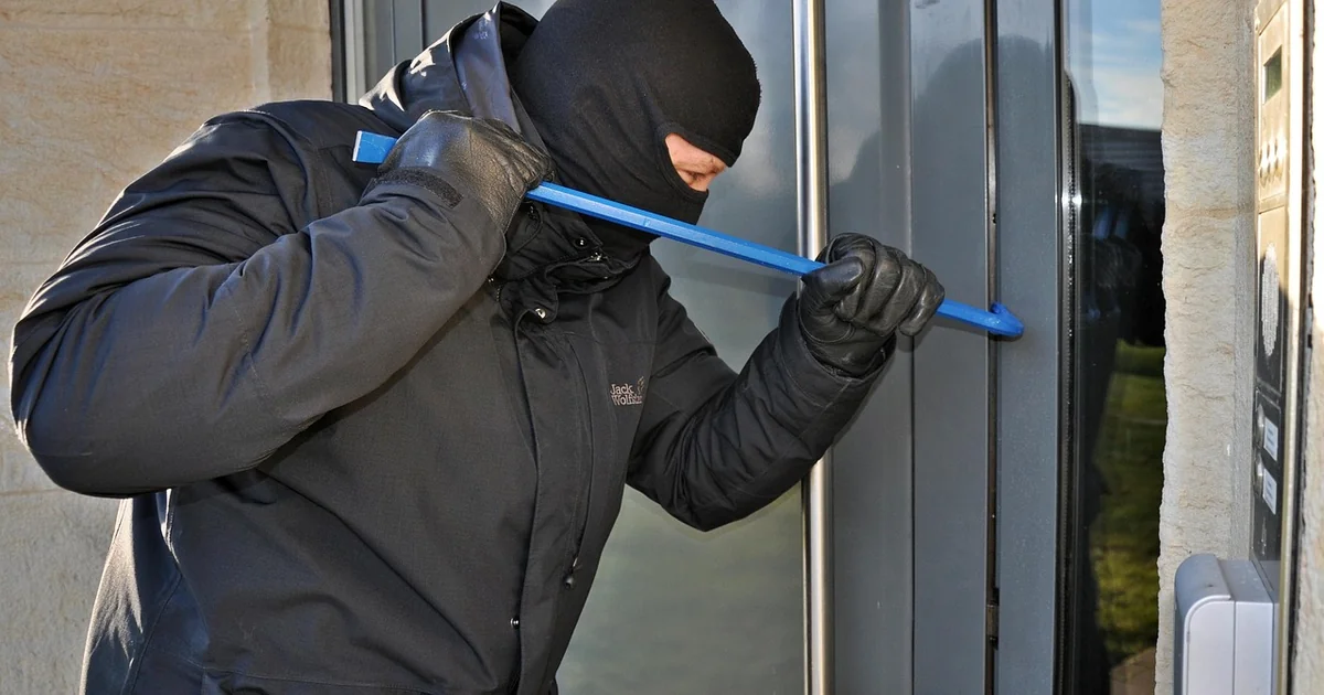 landscaping prevent burglars