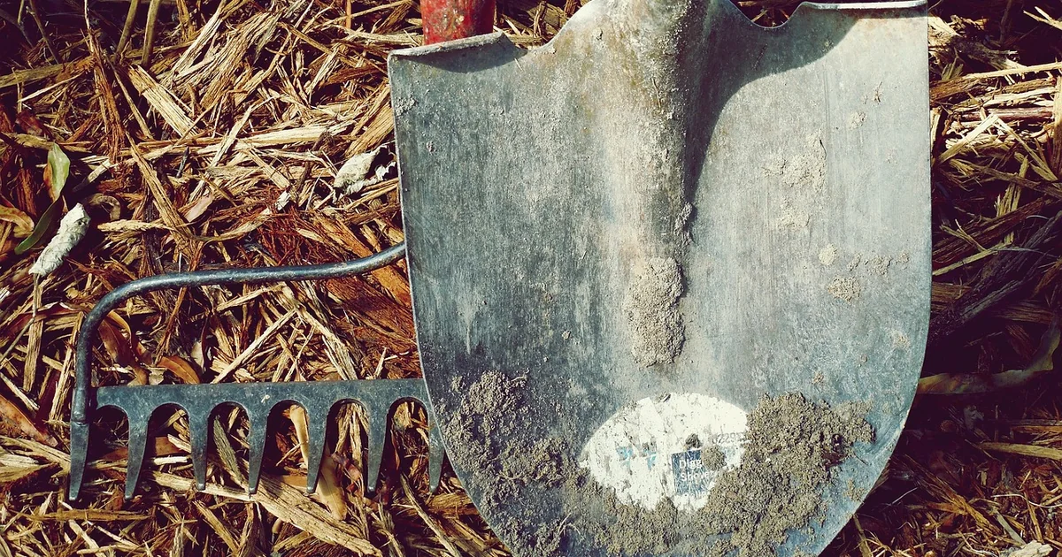 soil knife multiple tools