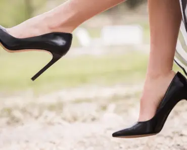 3 French Shoes Alexa Chung & Olivia Rodrigo Wear 3 French Shoes Alexa Chung & Olivia Rodrigo Wear