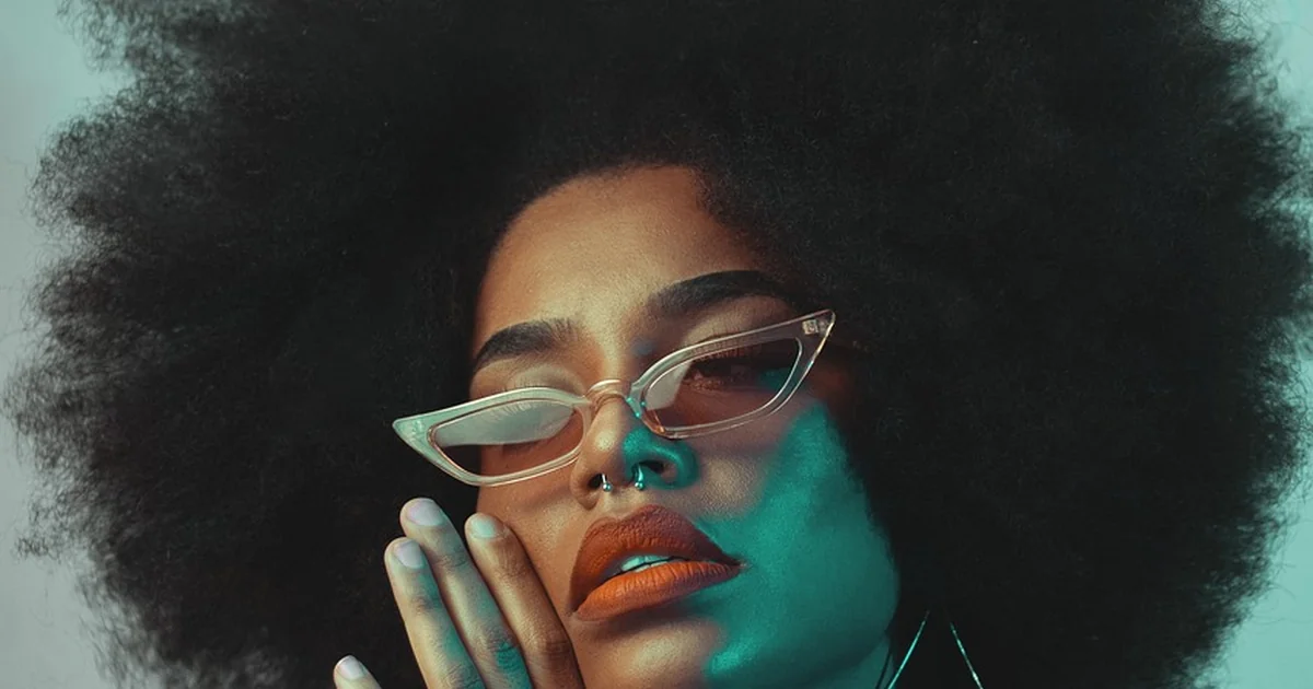 bold summer accessories
