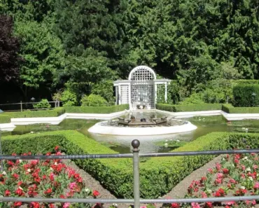 7 Cherry-Filled Ways to Explore Butchart Gardens