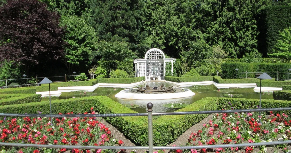butchart gardens spring prelude