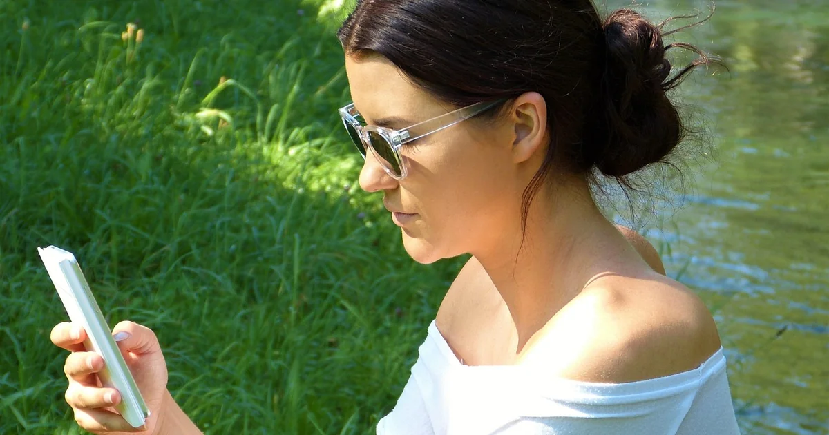 controlling friendship