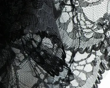 5 Ways the Lace-Trim Slip Skirt Defines Summer Romance
