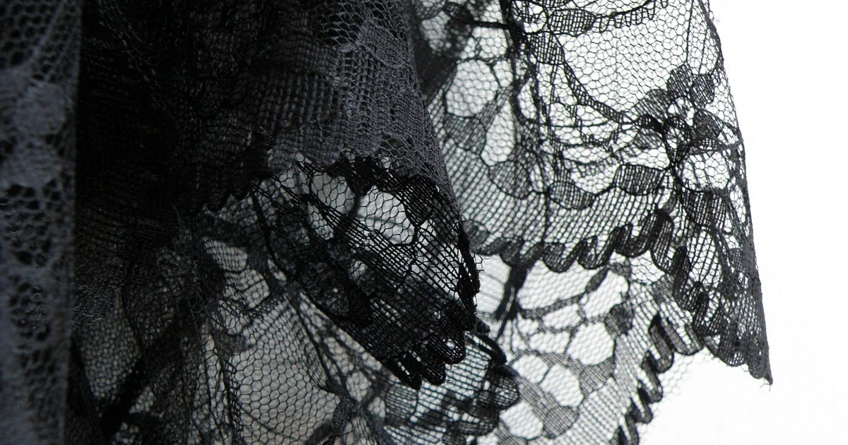 lace trim slip skirt
