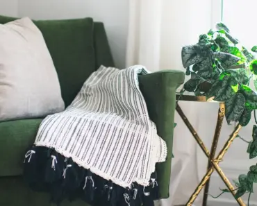 7 Ways Alexa Chung Swapped Cotton for Satin