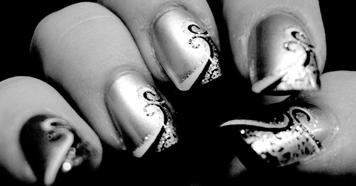 bedazzled nail trend