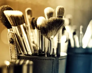 9 Makeup Brushes: Artists Reveal the Essentials