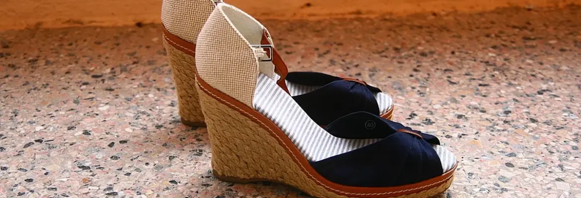 3 Cool Shoe Trends I Keep Seeing on Well-Dressed Europeans