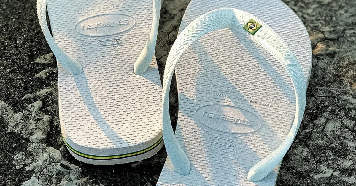 minimal thong sandals