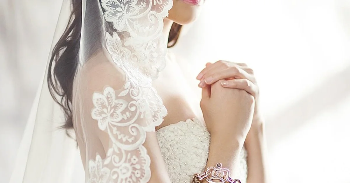 ready-to-wear wedding dresses
