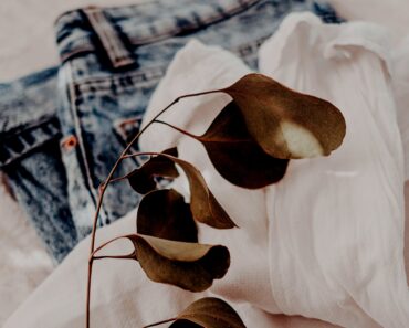 Find Your Style Women: A Practical Body Shape and Color Guide