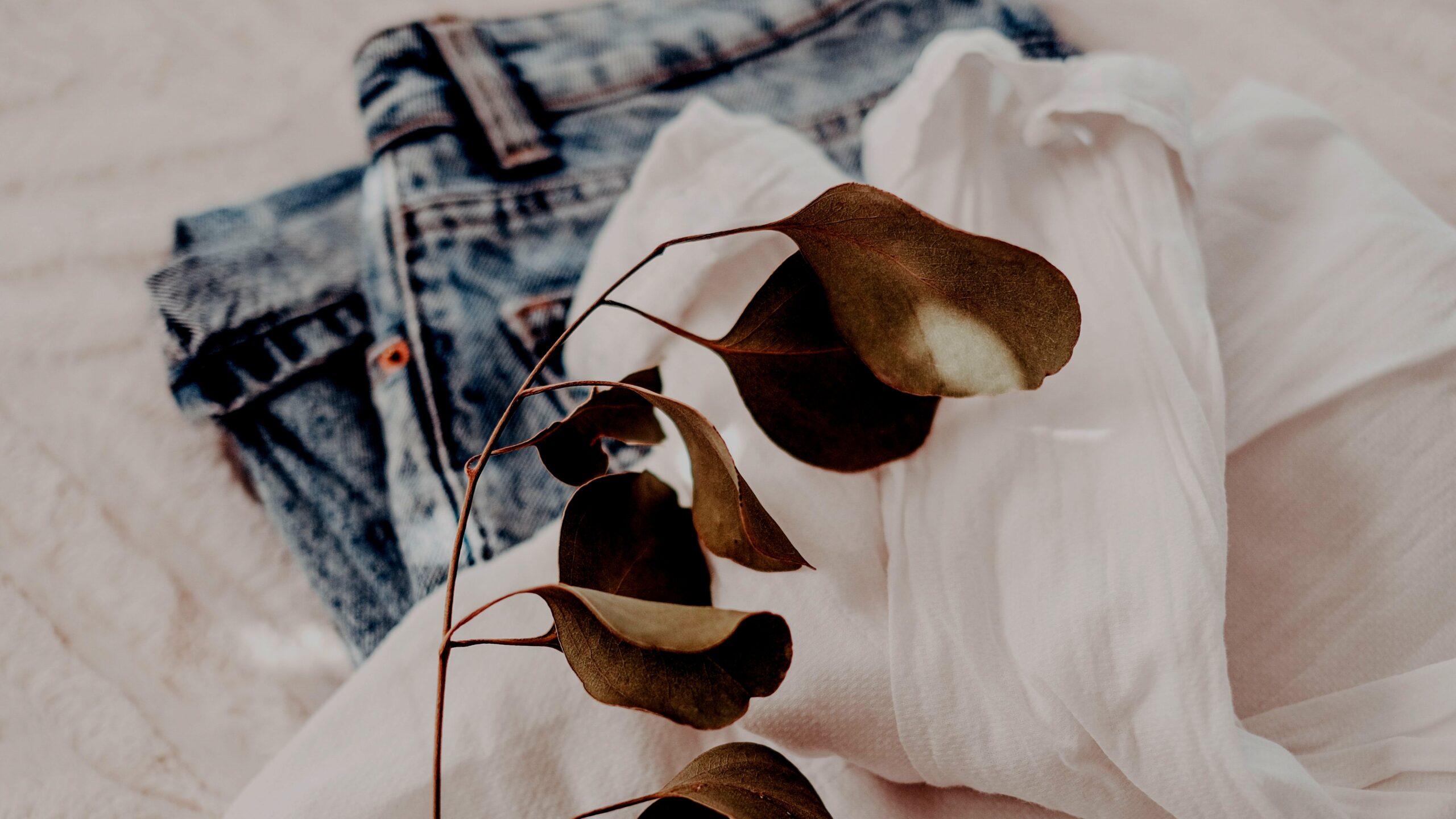Woman creating a style mood board to find your style women using body shape and color tips