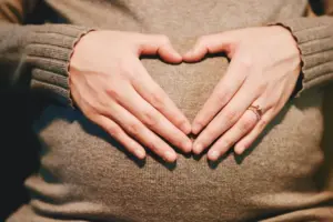 Cool Girl Guide to Pregnancy Style Essentials