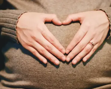 Cool Girl Guide to Pregnancy Style Essentials Cool Girl Guide to Pregnancy Style Essentials