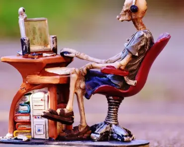 28 Best Self-Help Books to Change Your Life